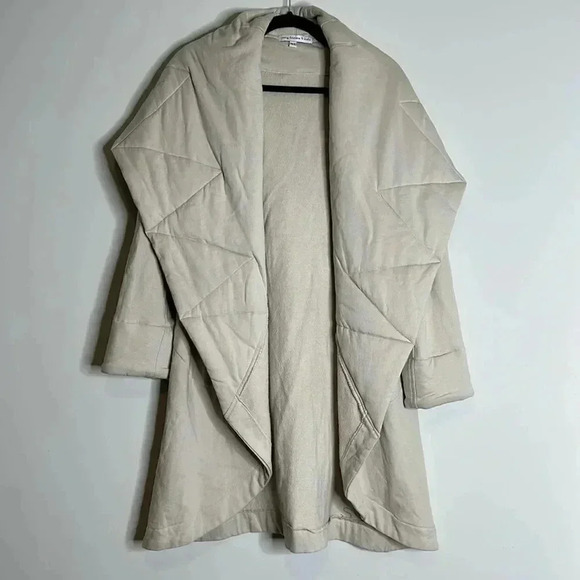 Quilted Cream Open Coat - Picture 2 of 10